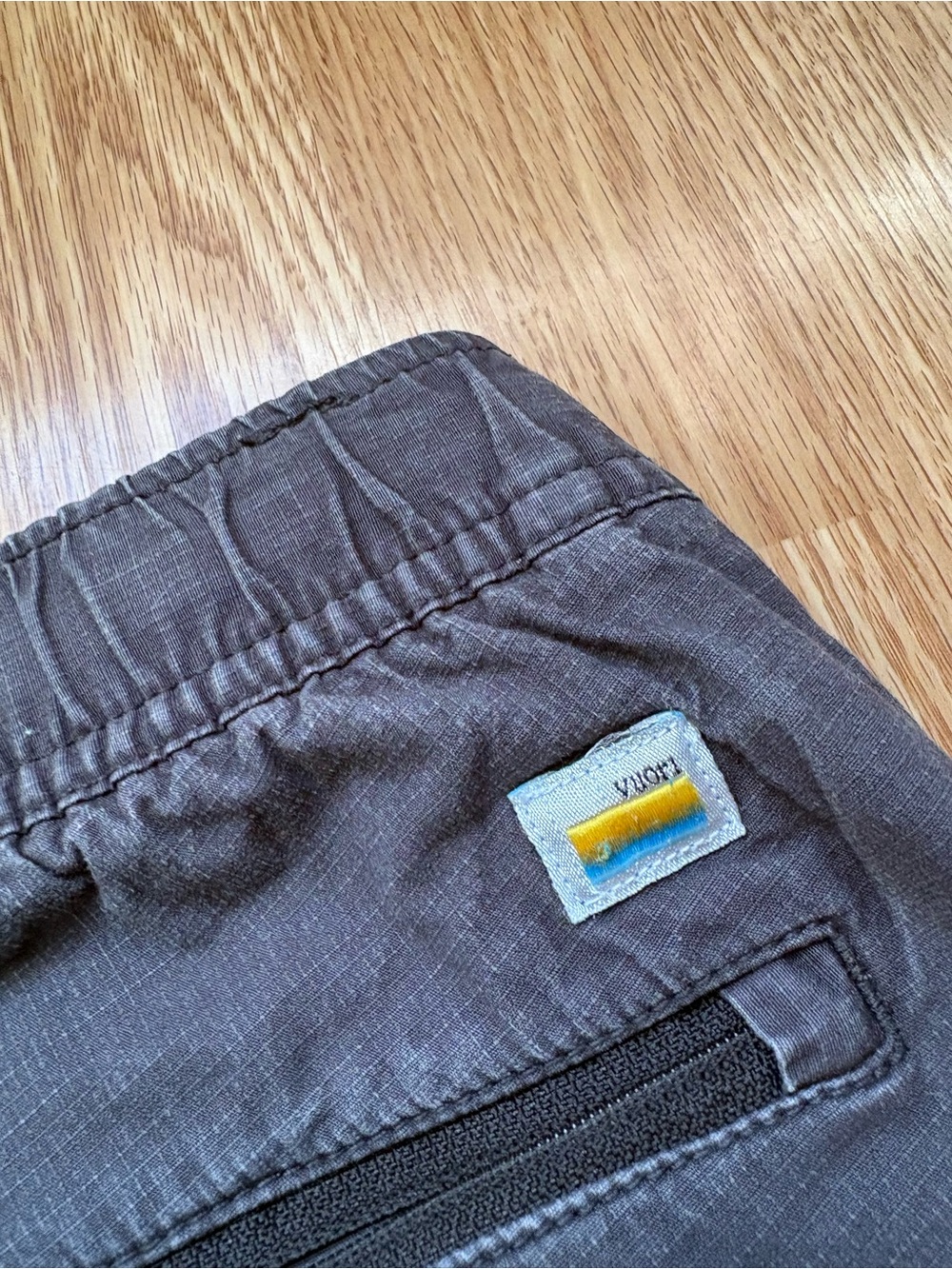 Vuori gray string ripstop climber pants size medium *holes - Picture 10 of 11